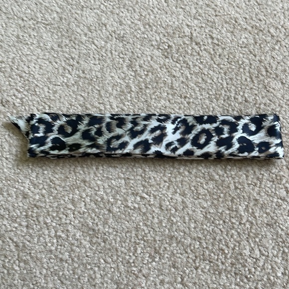 Twillies. Purse/Handbag scarves set of 3. Silky. New without tags - Picture 4 of 11